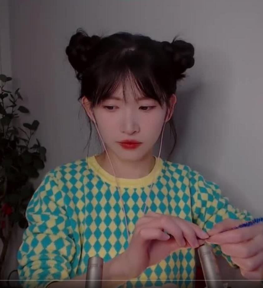 07173737.jpg ASMR 搓手和芦荟胶拍打声 搓耳朵(摩擦、敲击) Hand Sounds
